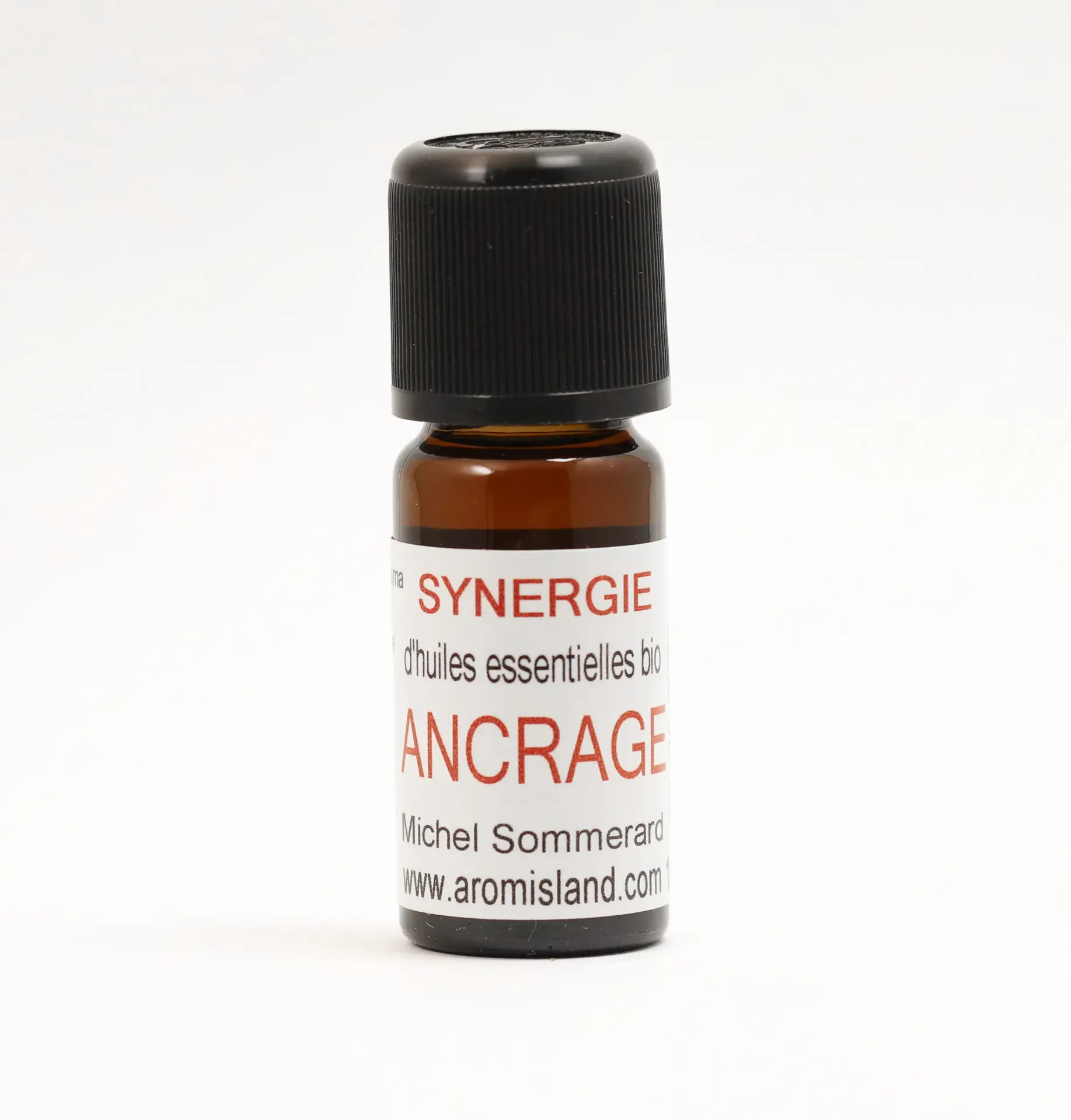 Flacon de Synergie Ancrage Équilibre et Sérénité, mélange d’huiles essentielles bio aux notes boisées et épicées.
