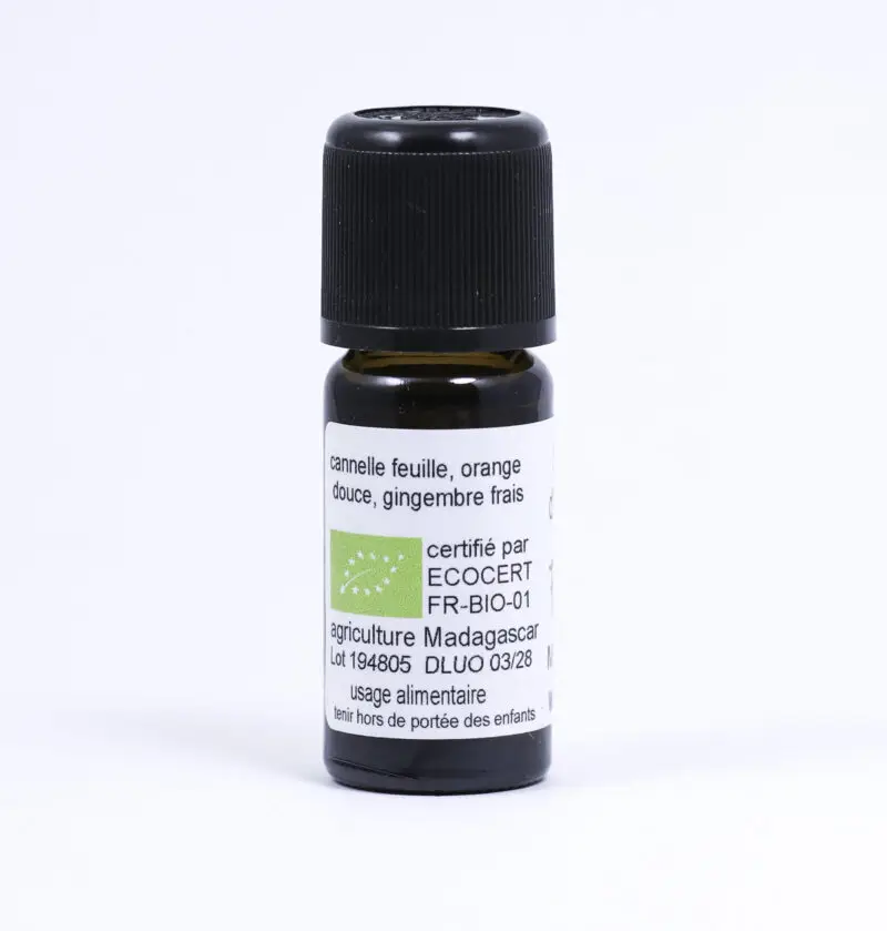 Flacon de Synergie Freejoy Plaisir et Liberté, mélange d’huiles essentielles bio aux notes pétillantes et sensuelles.
